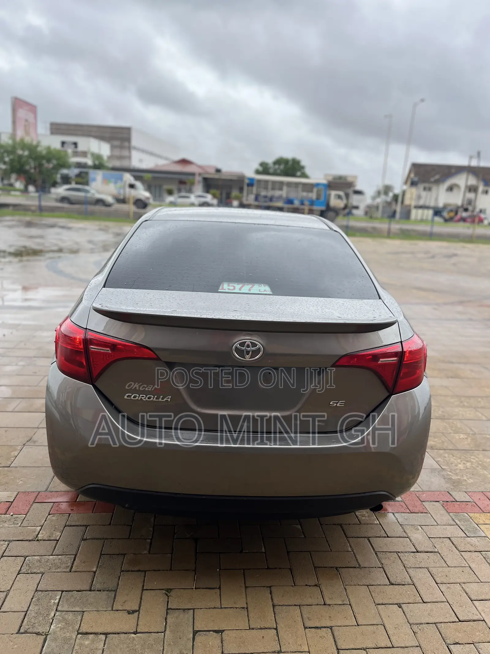 Toyota Corolla SE (1.8L 4cyl 2A) 2019 Brown