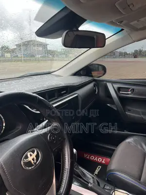 Toyota Corolla SE (1.8L 4cyl 2A) 2019 Brown