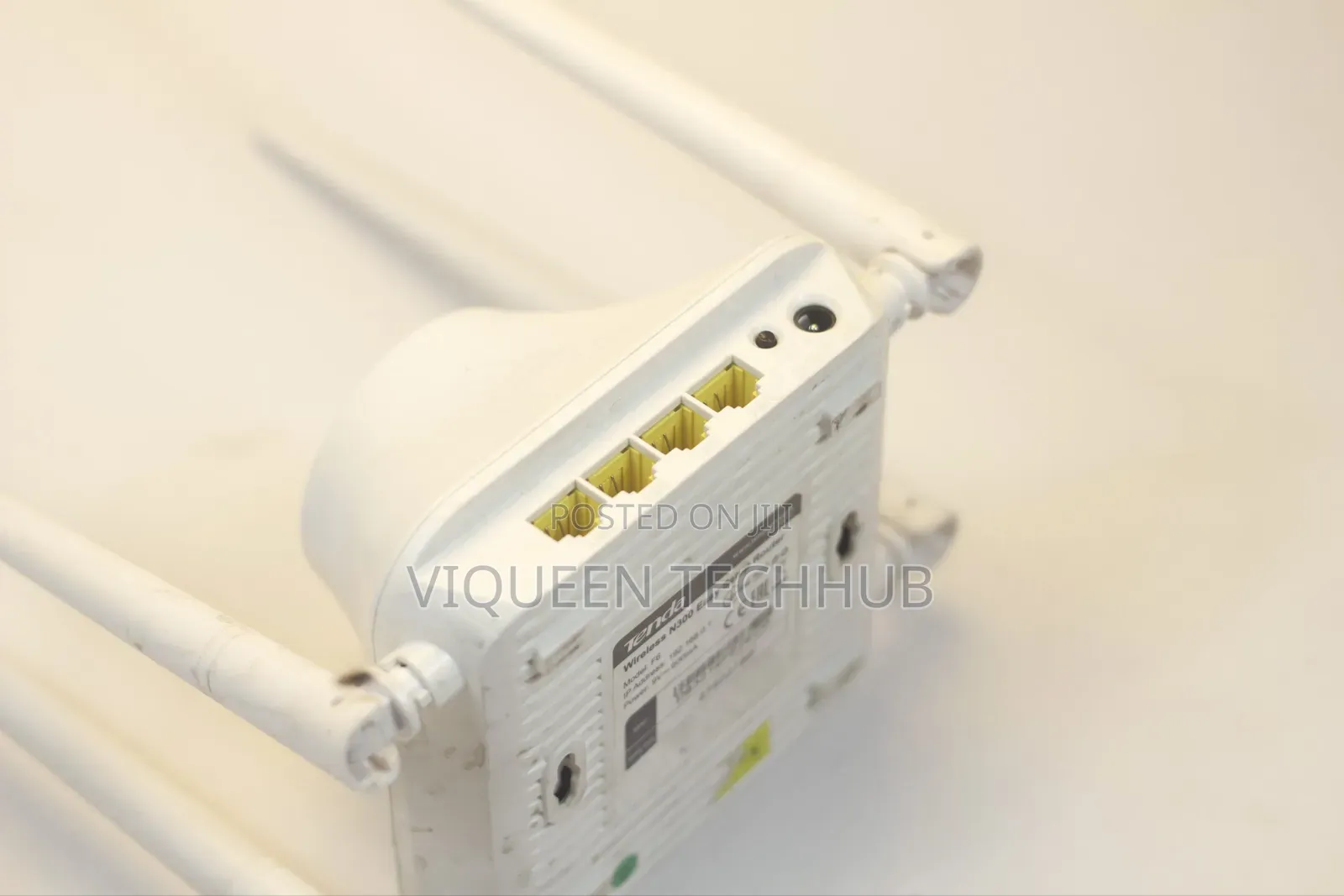 Tenda F6 Router