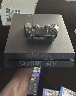 PS4 Console