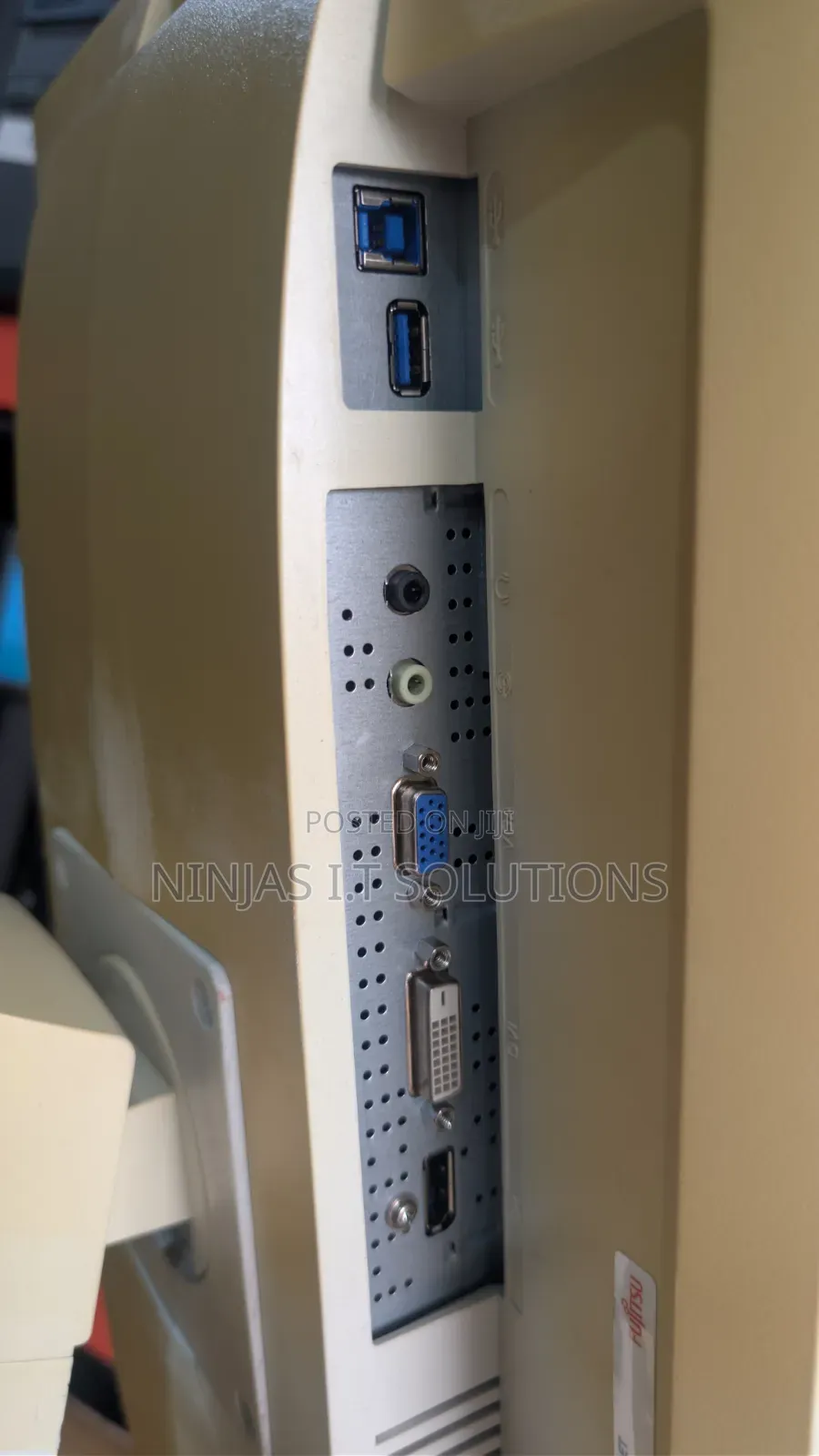 Fujitsu P24-8 TE Pro 24 Inches Wide Monitor