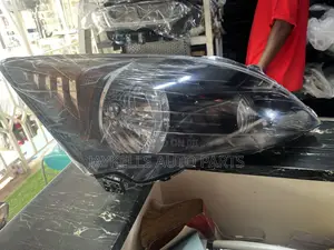 2007-2011 Honda CRV Headlight Pair