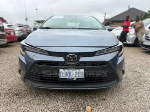 Toyota Corolla LE 2024 Blue