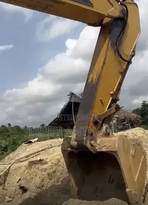 Excavator 330cl