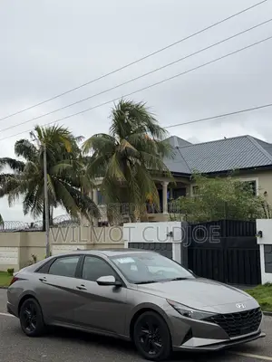 Hyundai Elantra SE 2021 Gray