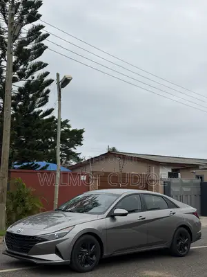 Hyundai Elantra SE 2021 Gray