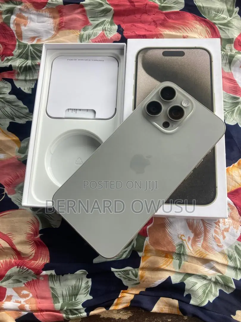 Apple iPhone 15 Pro Max 256 GB Silver