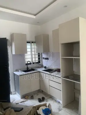 2bdrm House in Nanakrom, Botwe,, East Legon for sale