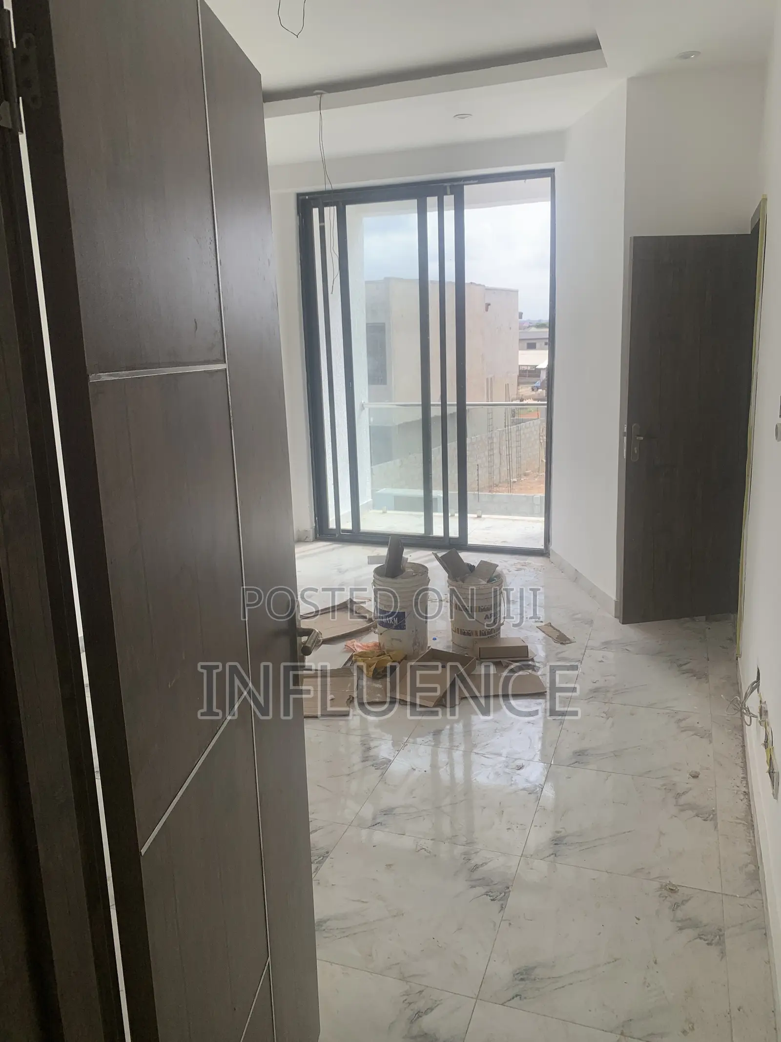 2bdrm House in Nanakrom, Botwe,, East Legon for sale