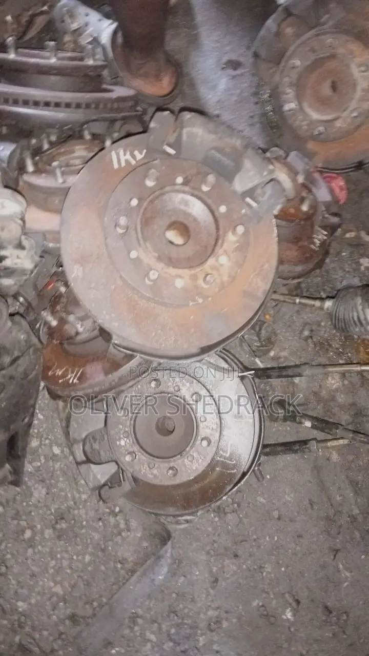 Toyota Hiace Front Hub