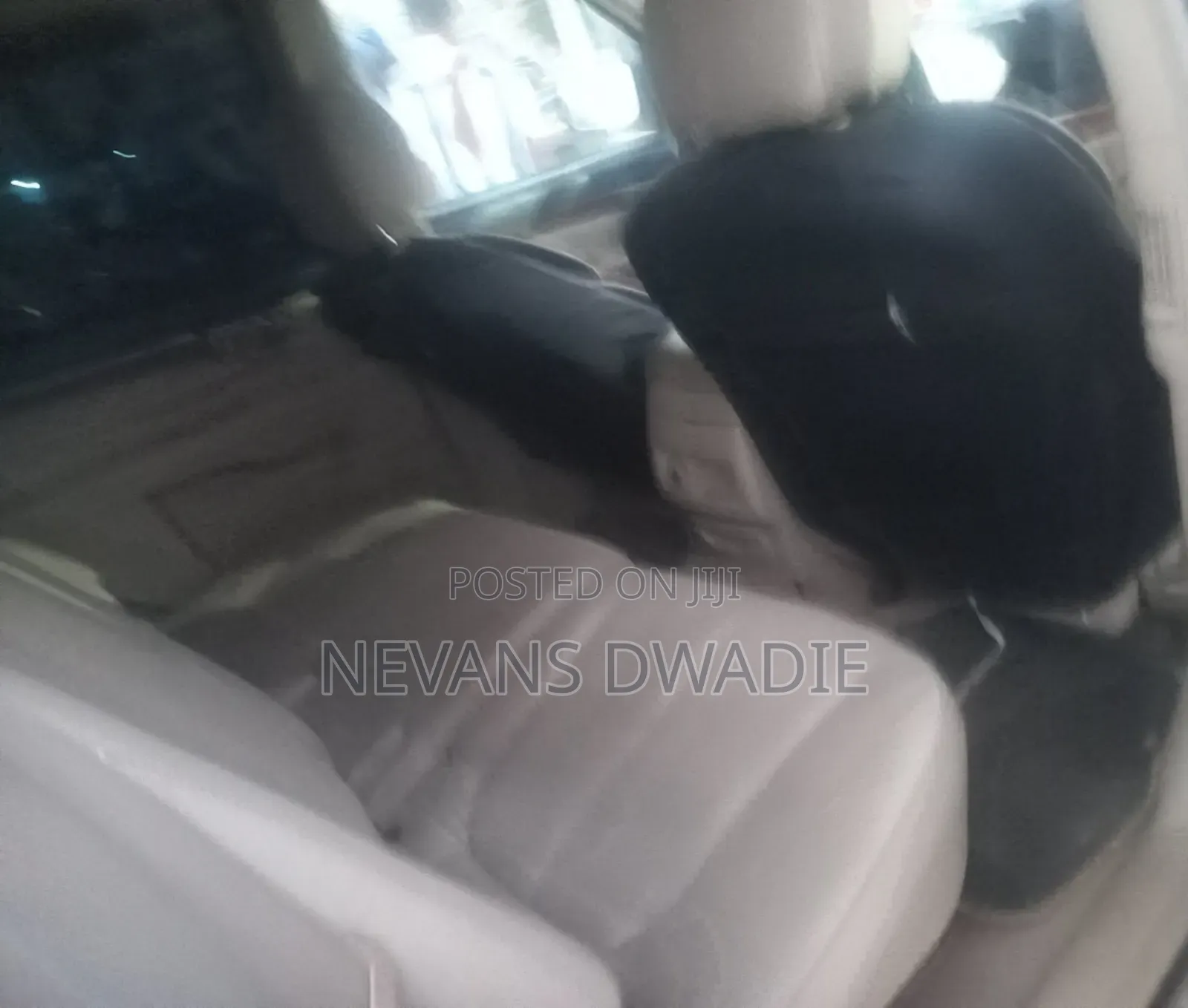 Hyundai Santa Fe 2011 White