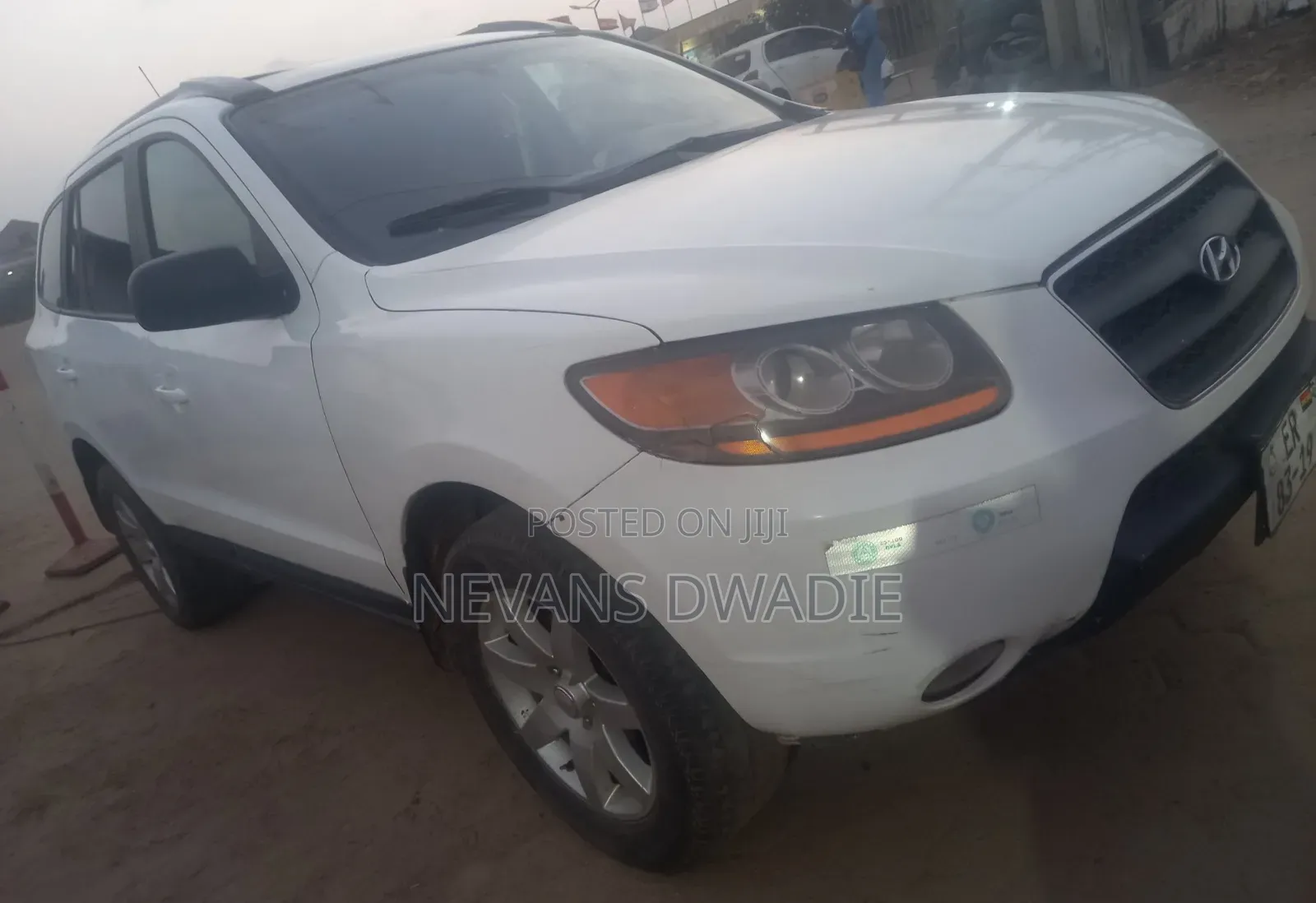 Hyundai Santa Fe 2011 White
