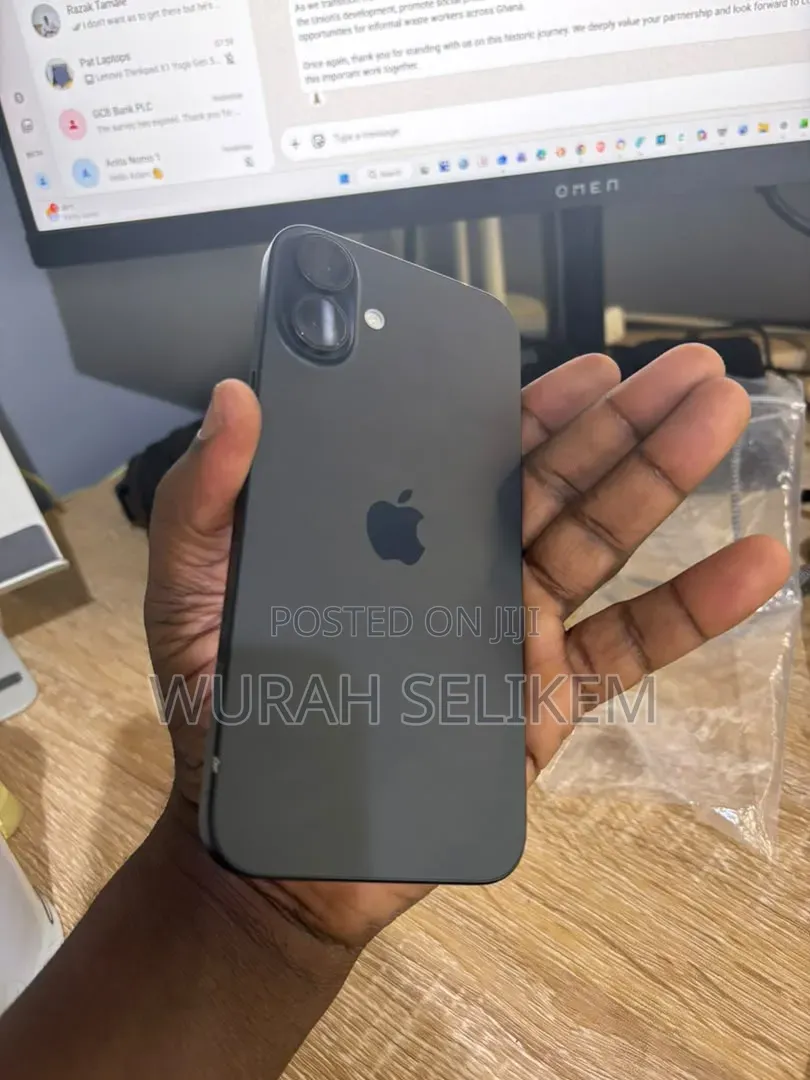 Apple iPhone 16 Plus 128 GB Gray