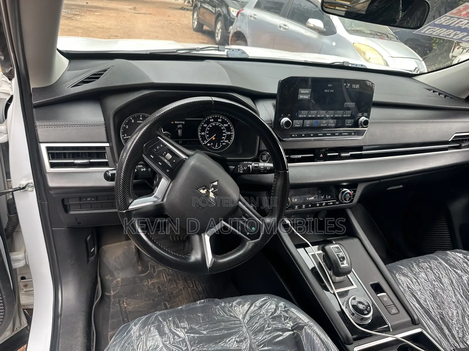 Mitsubishi Outlander SE 2022 White