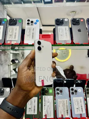 New Apple iPhone 16 128 GB White