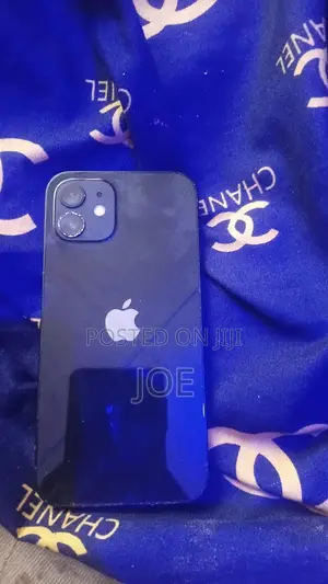 Apple iPhone 12 64 GB Black