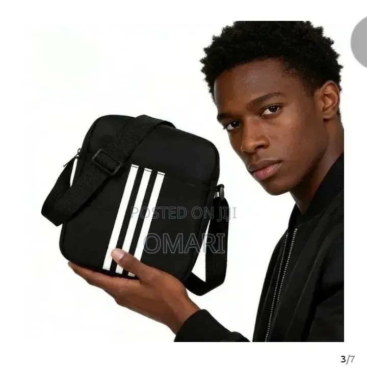 New Fashionable Black and White Striped Shoulder Bag Large Capacity.