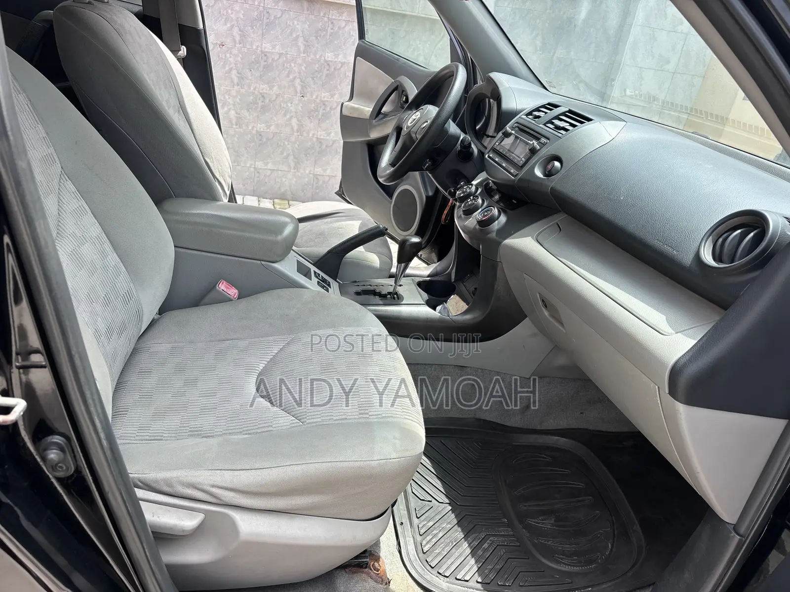 Toyota RAV4 2010 Black