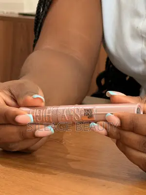 Maybelline Skyhigh Mascara