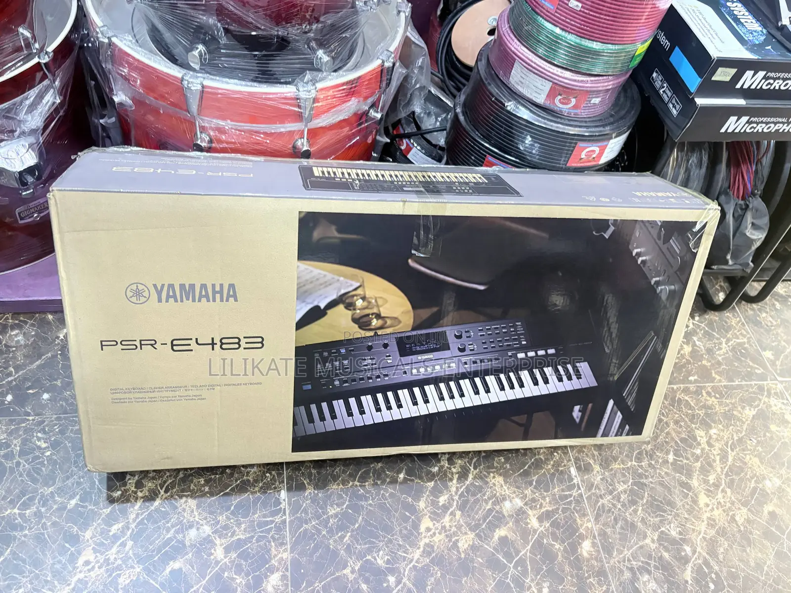 Yamaha Keyboard PSR-E483