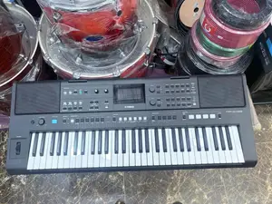 Yamaha Keyboard PSR-E483