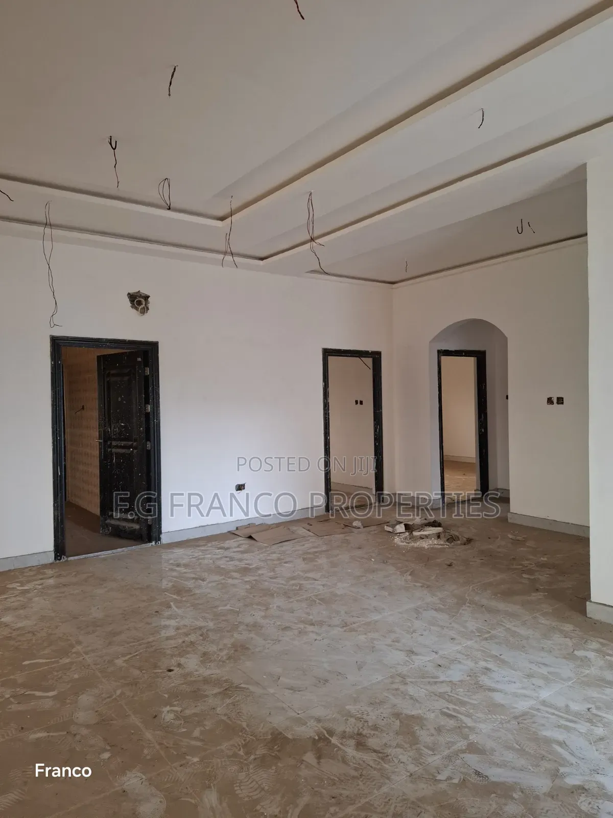 6bdrm House in Kg Franco Properties, Baatsona Total for sale