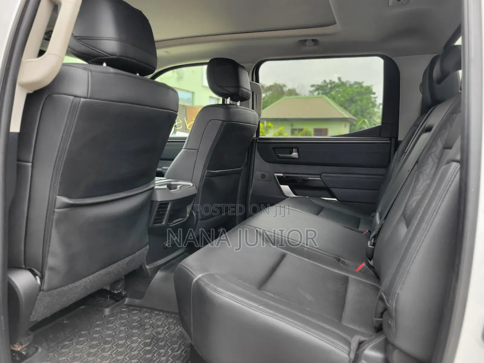 Toyota Tundra 2022 Off white