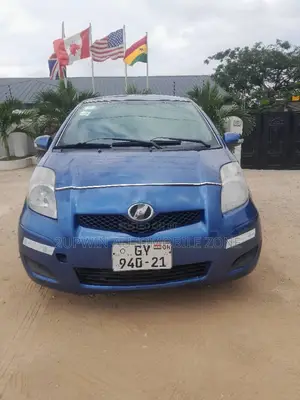 Toyota Vitz 2010 Blue