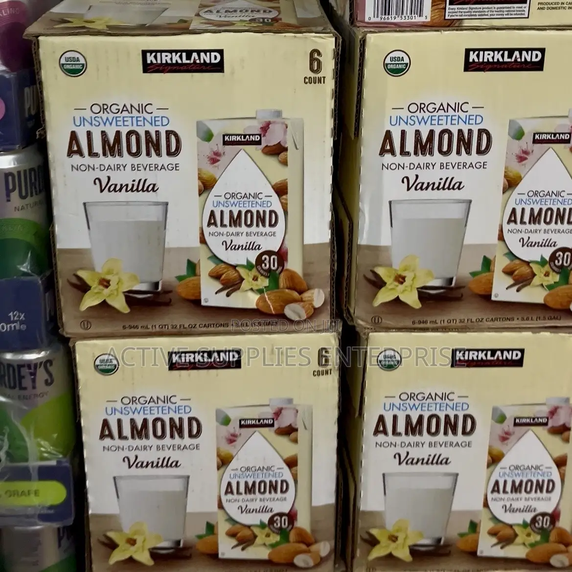 Kirkland Signature Organic Unsweetened Almond Milk (Vanilla)- 6 PCS