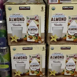 Kirkland Signature Organic Unsweetened Almond Milk (Vanilla)- 6 PCS