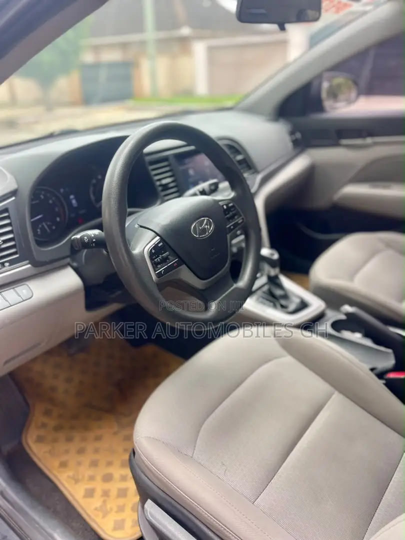 Hyundai Elantra 2018 Gray