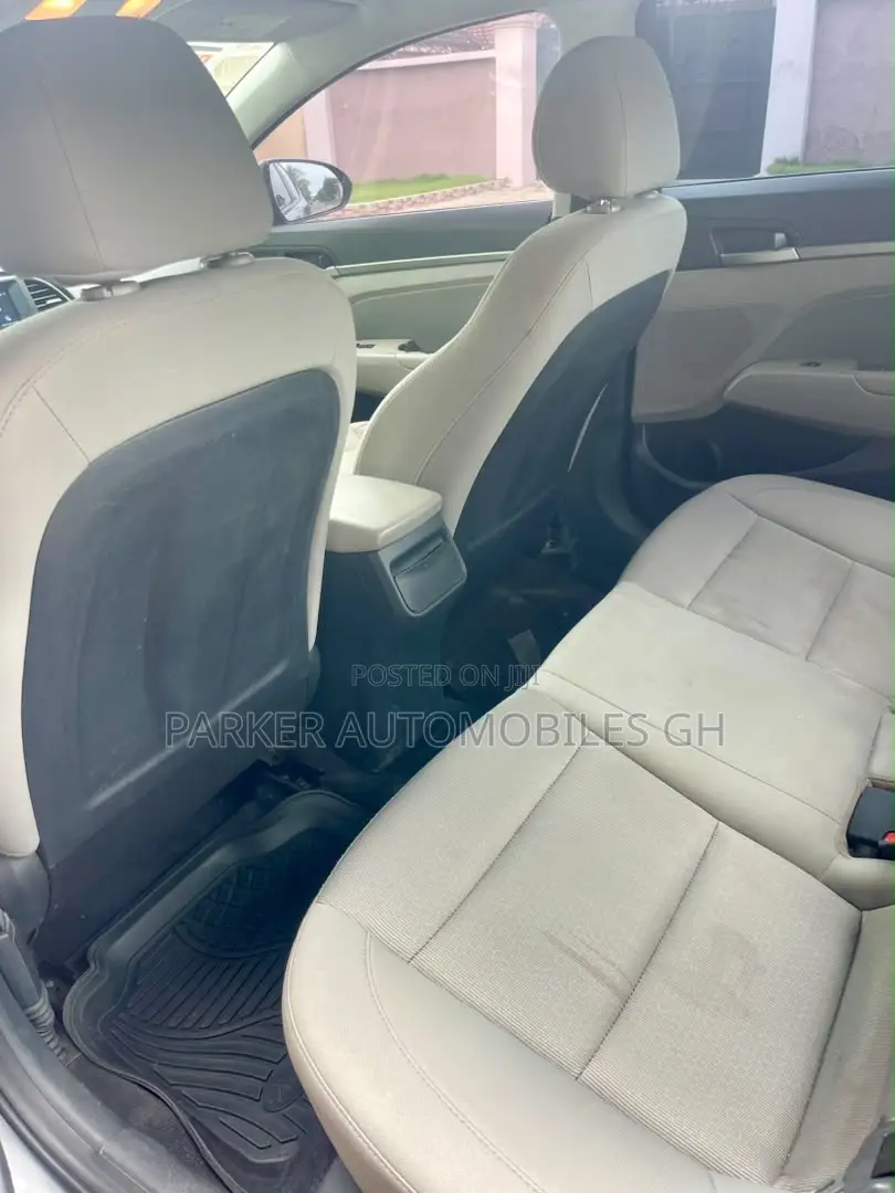 Hyundai Elantra 2018 Gray