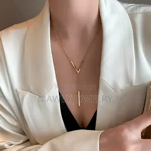 Gold v-Bar Lariat Necklace