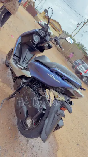 Yamaha 2018 Blue