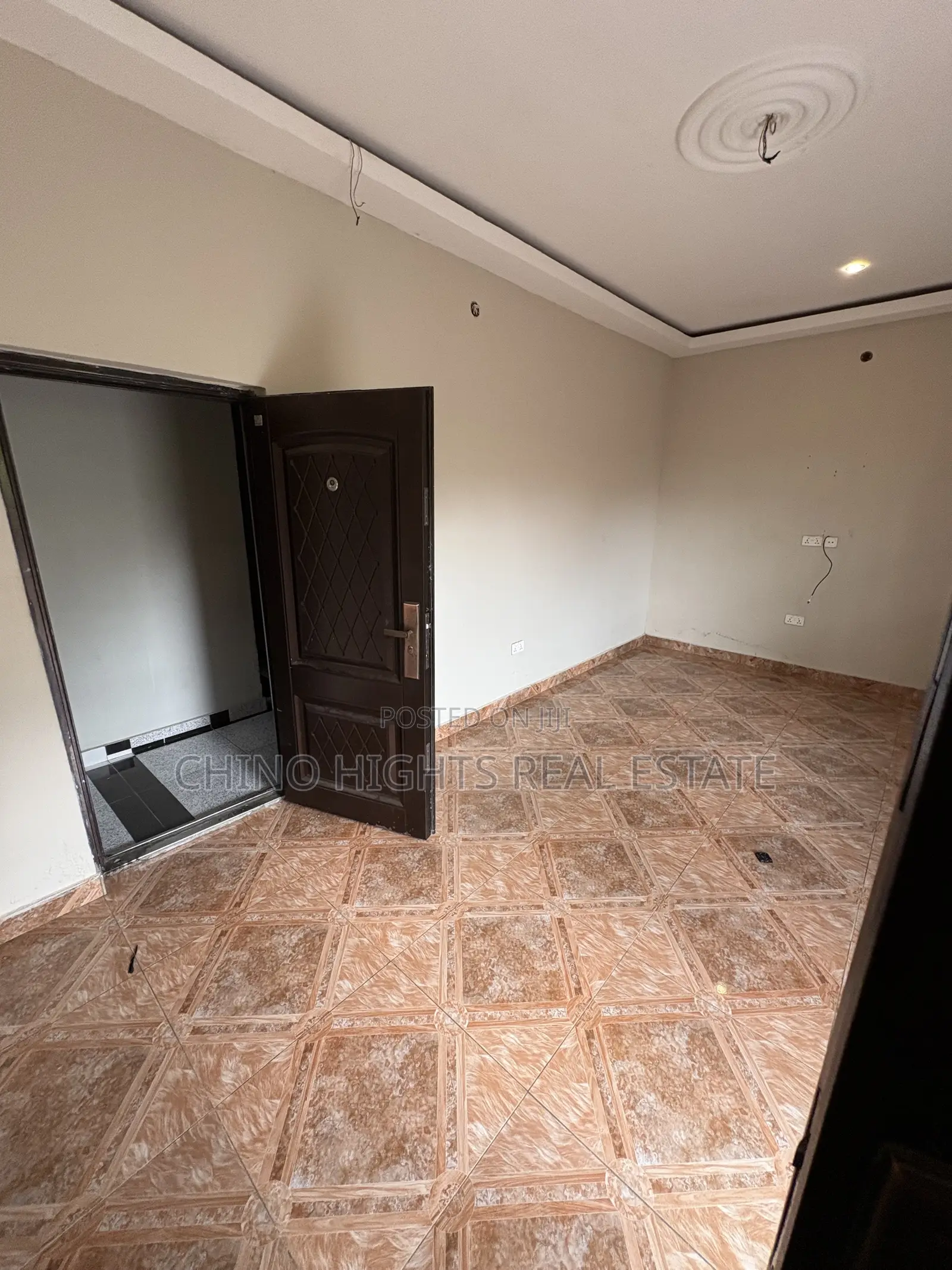 1bdrm Apartment in Us, Tema Metropolitan for rent