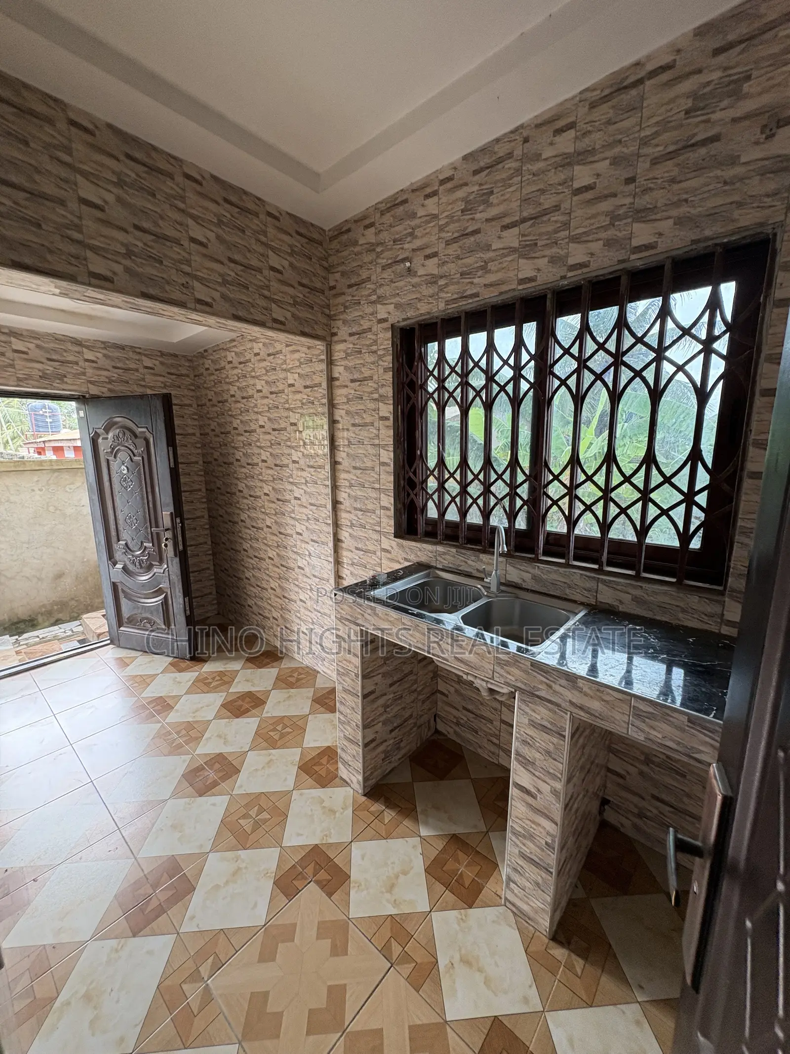 1bdrm Apartment in Us, Tema Metropolitan for rent