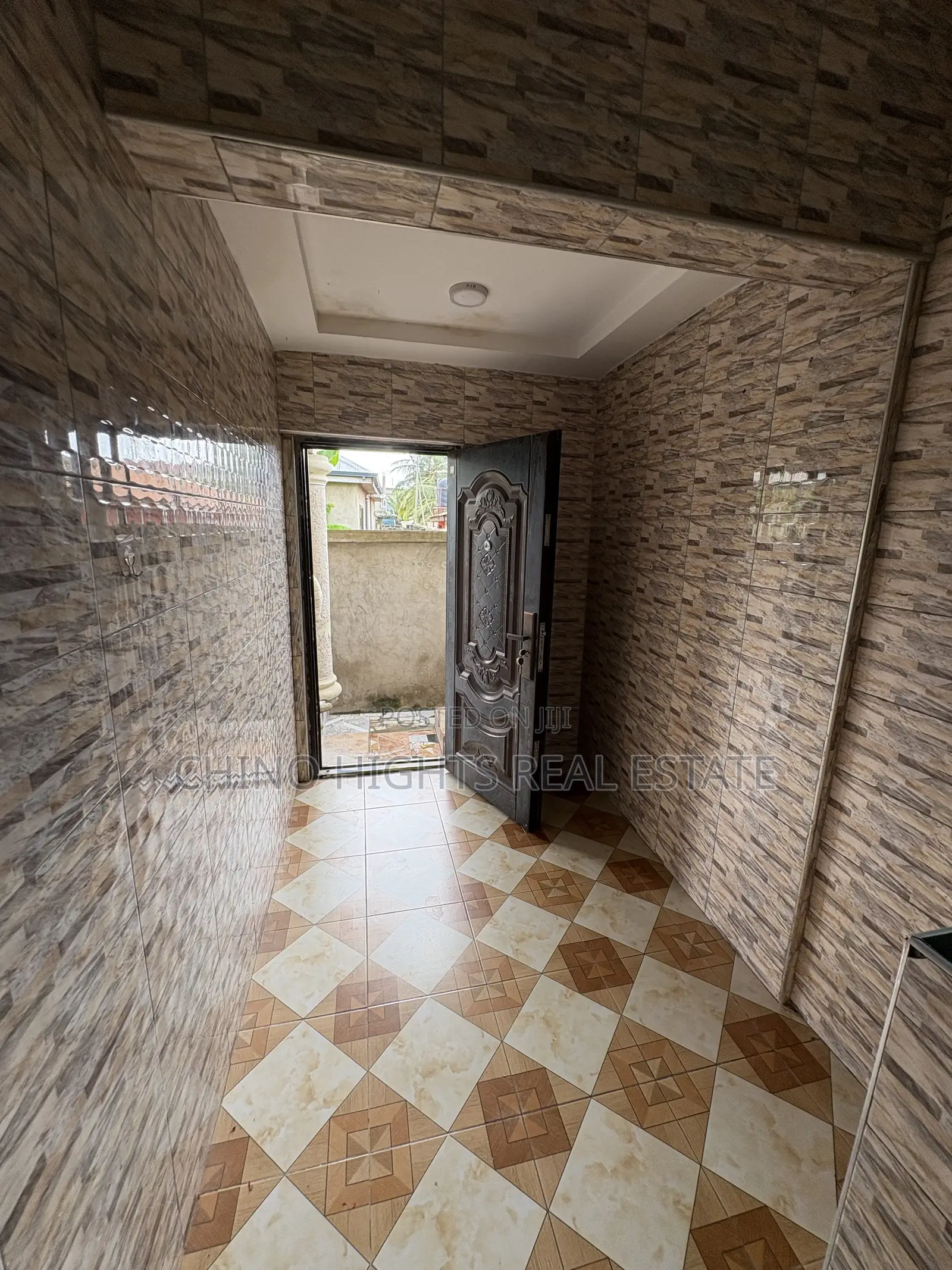 1bdrm Apartment in Us, Tema Metropolitan for rent