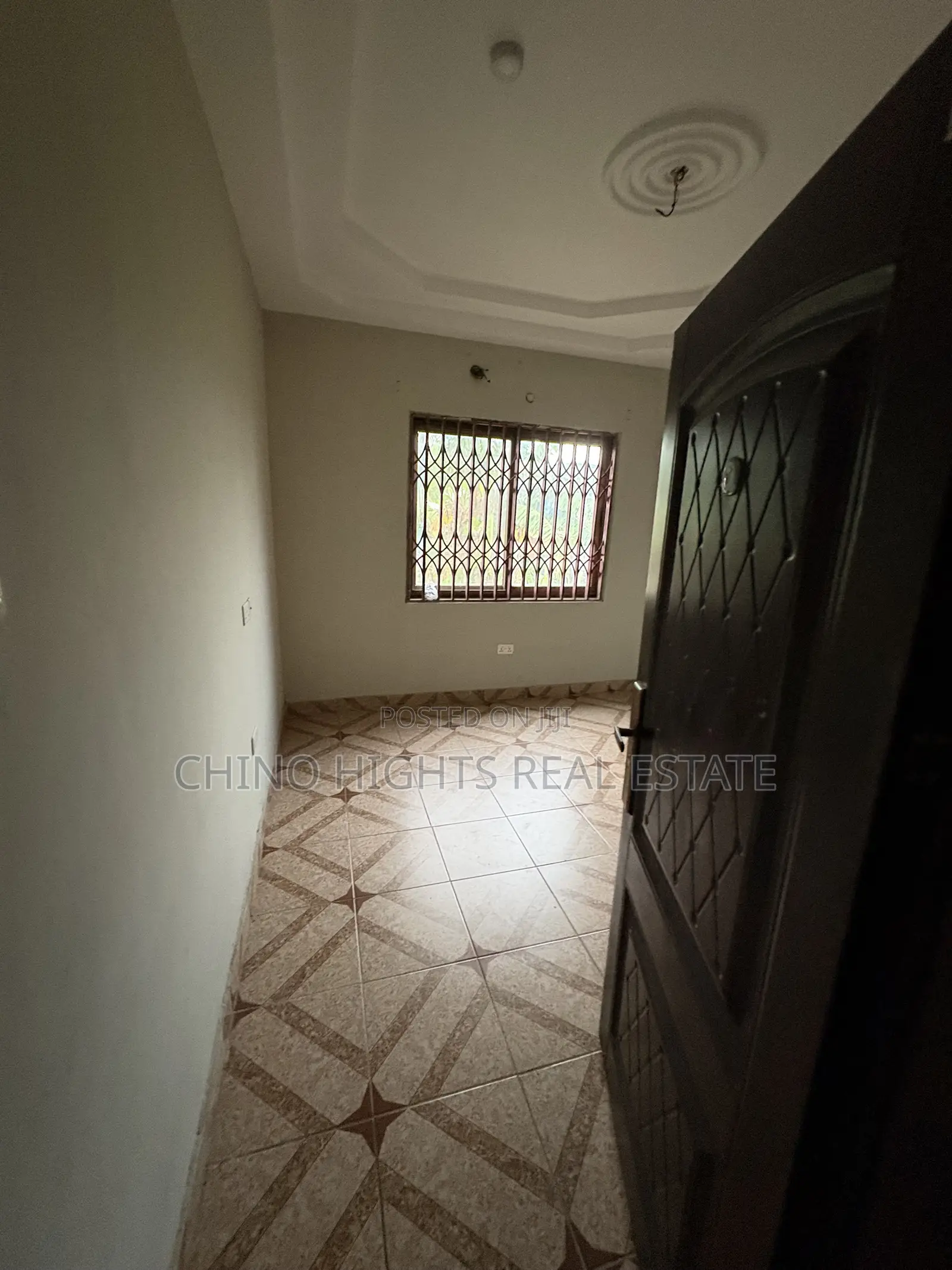 1bdrm Apartment in Us, Tema Metropolitan for rent