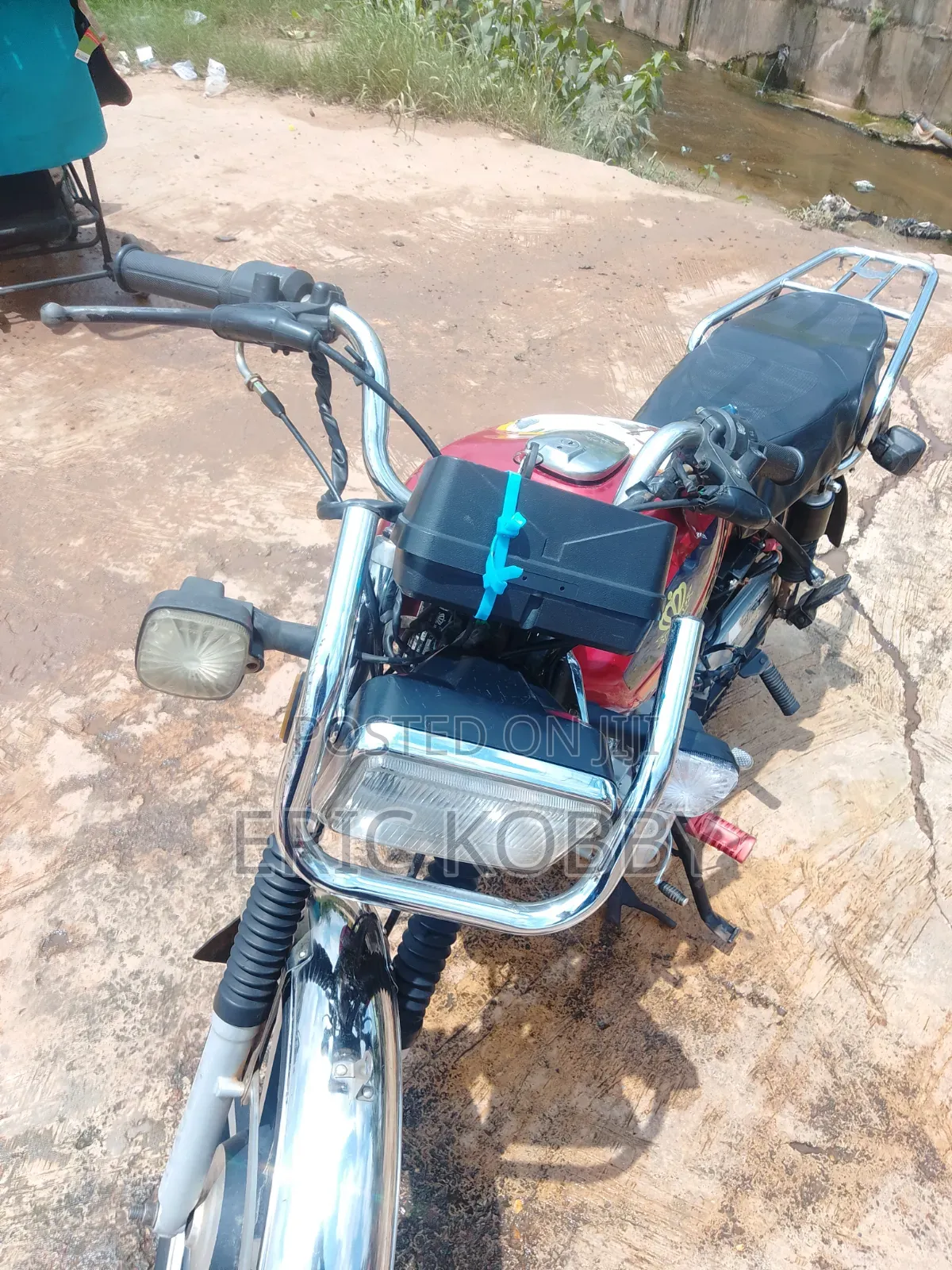 Royal RY125 2019 Red