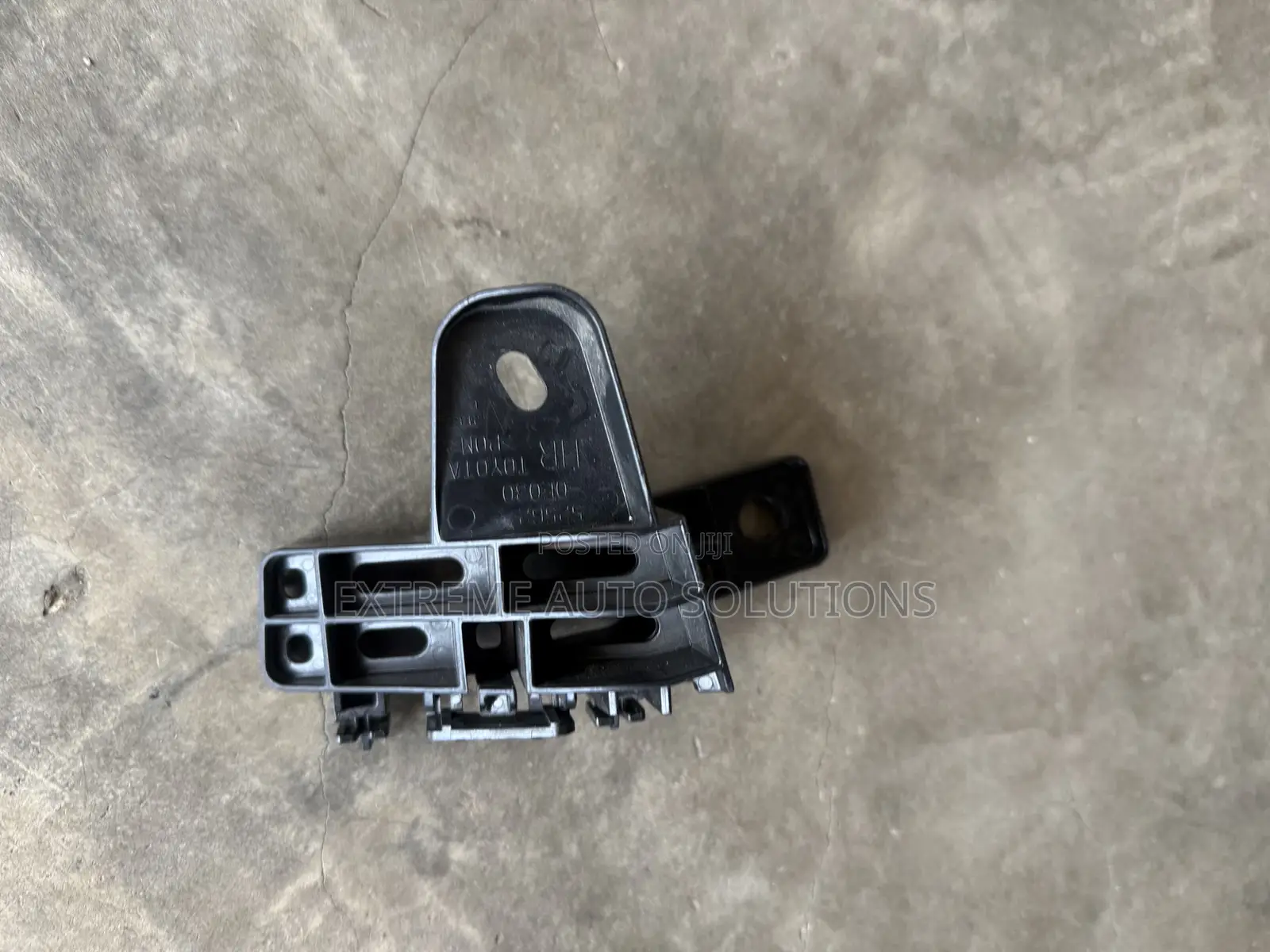 OEM 2020 2021 TOYOTA HIGHLANDER Tail Light Bracket