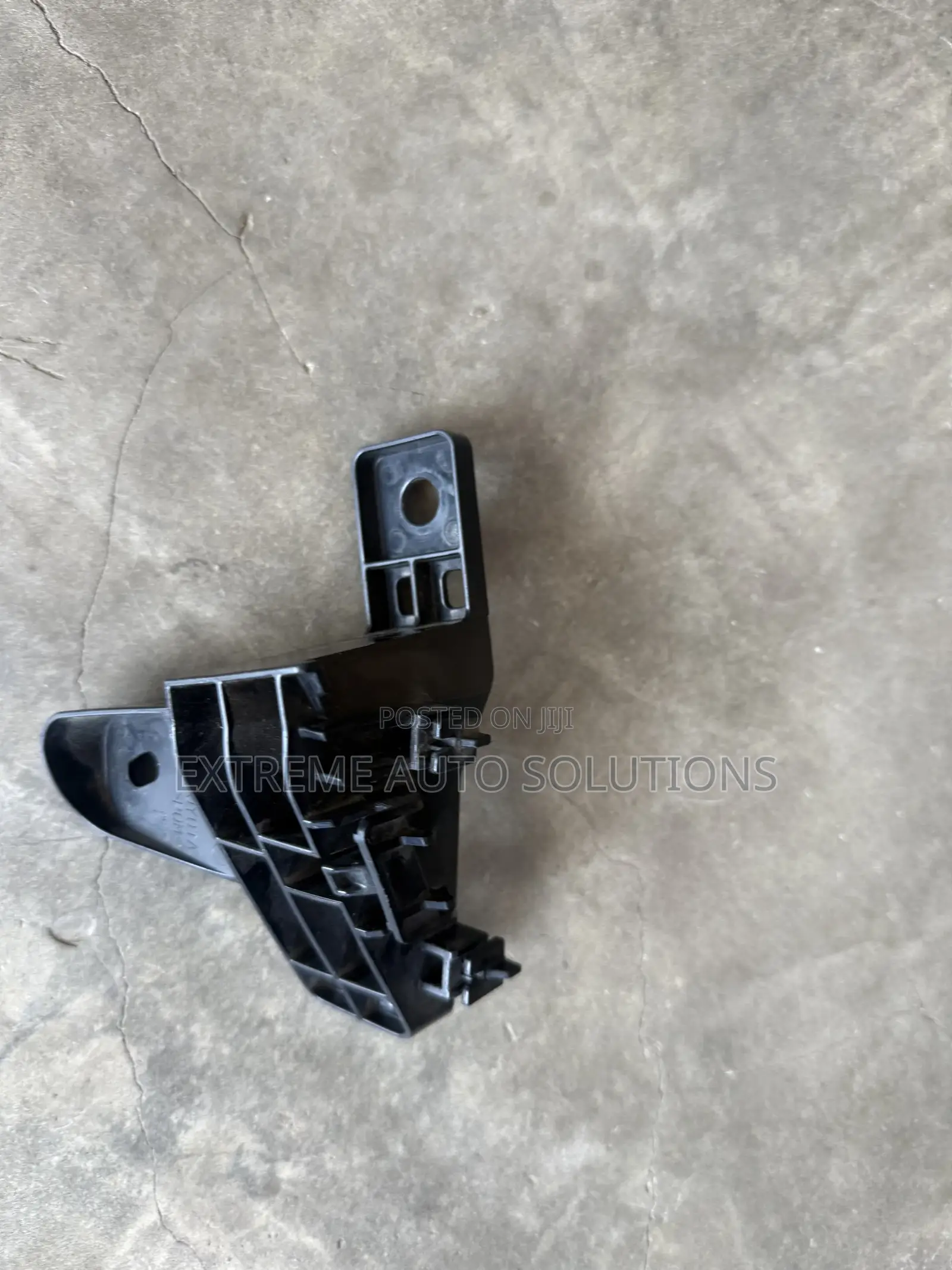 OEM 2020 2021 TOYOTA HIGHLANDER Tail Light Bracket