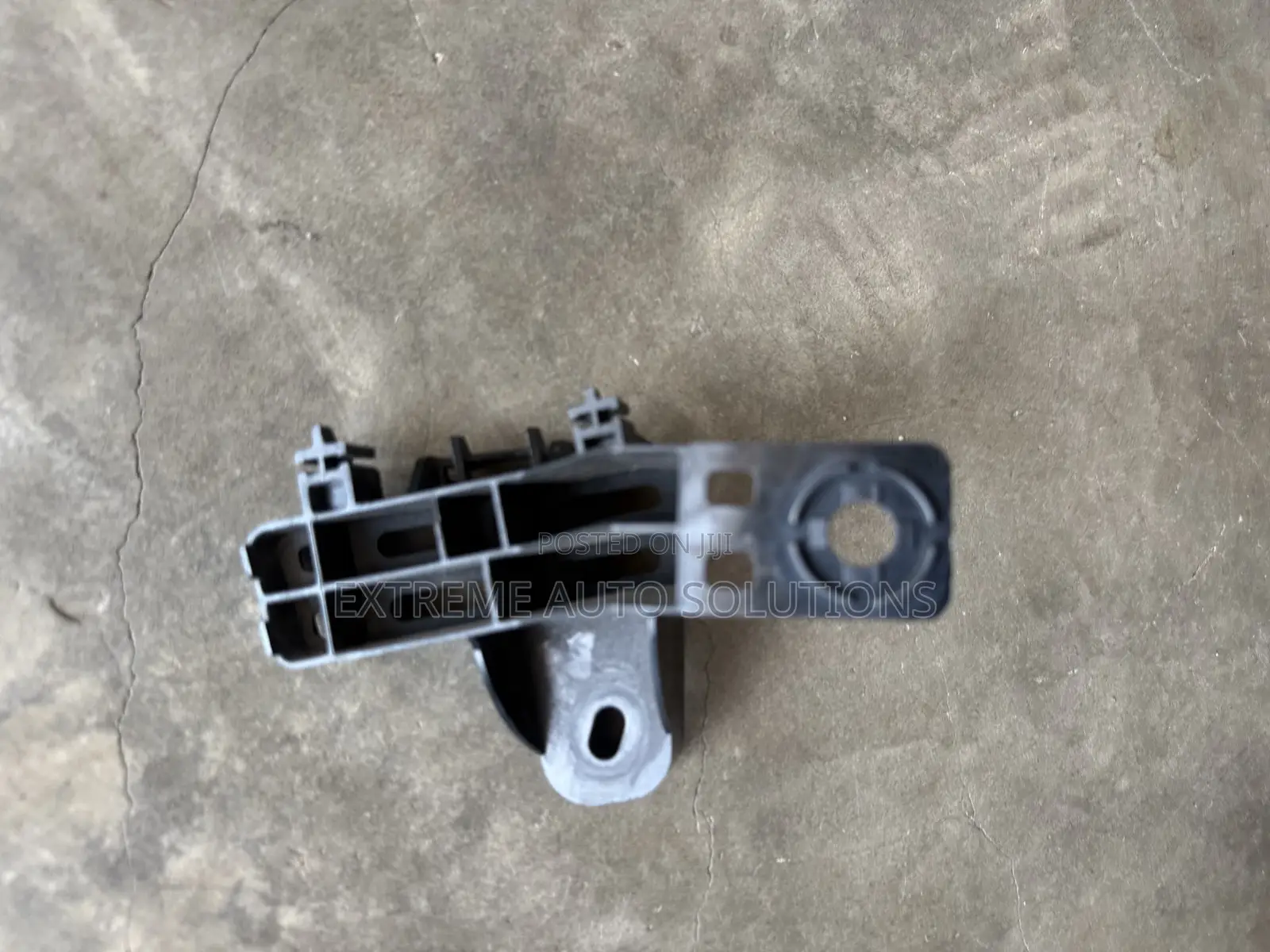 OEM 2020 2021 TOYOTA HIGHLANDER Tail Light Bracket