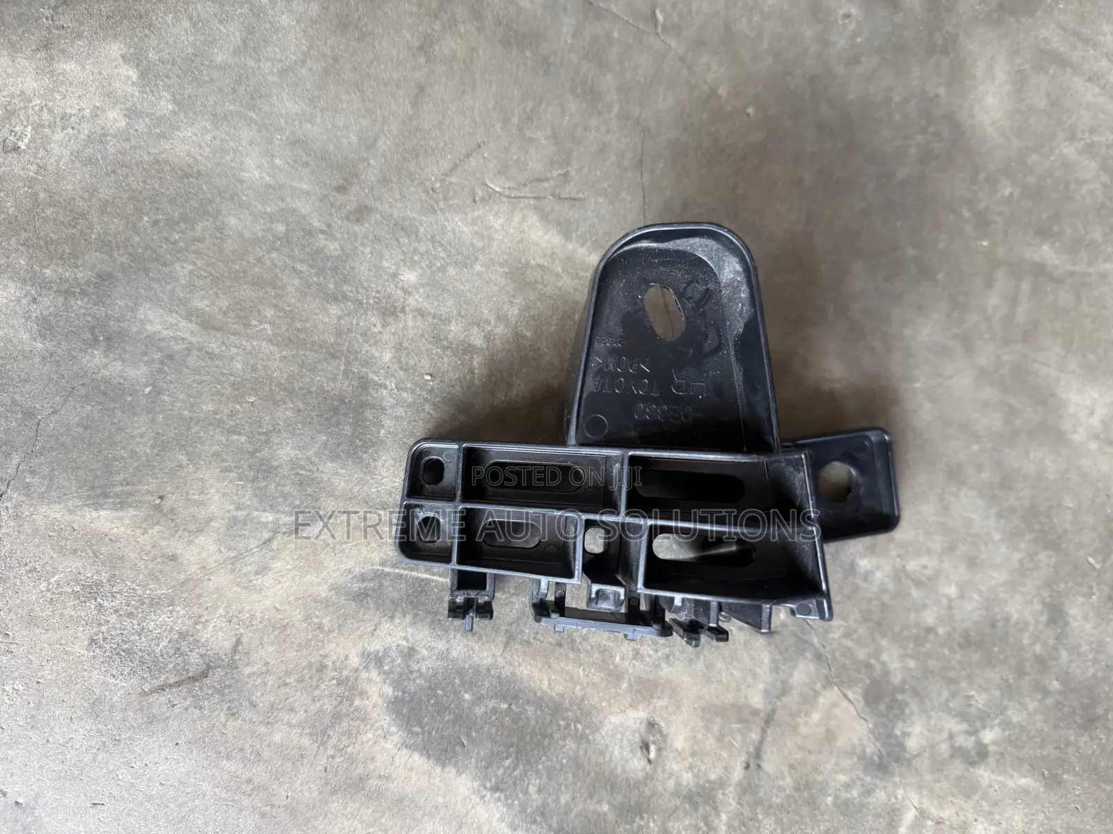 OEM 2020 2021 TOYOTA HIGHLANDER Tail Light Bracket