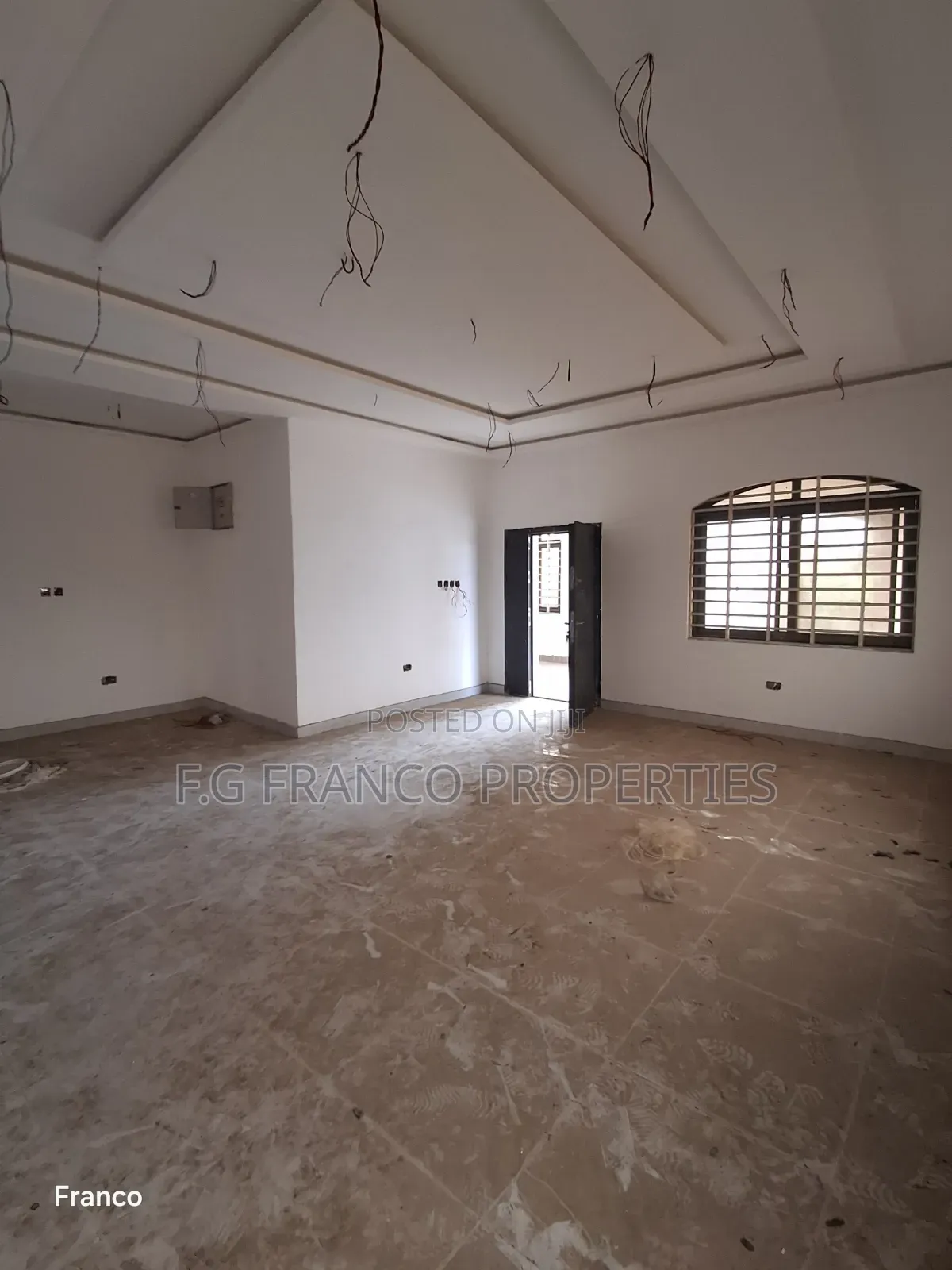 6bdrm House in Kg Franco Properties, Baatsona Total for sale