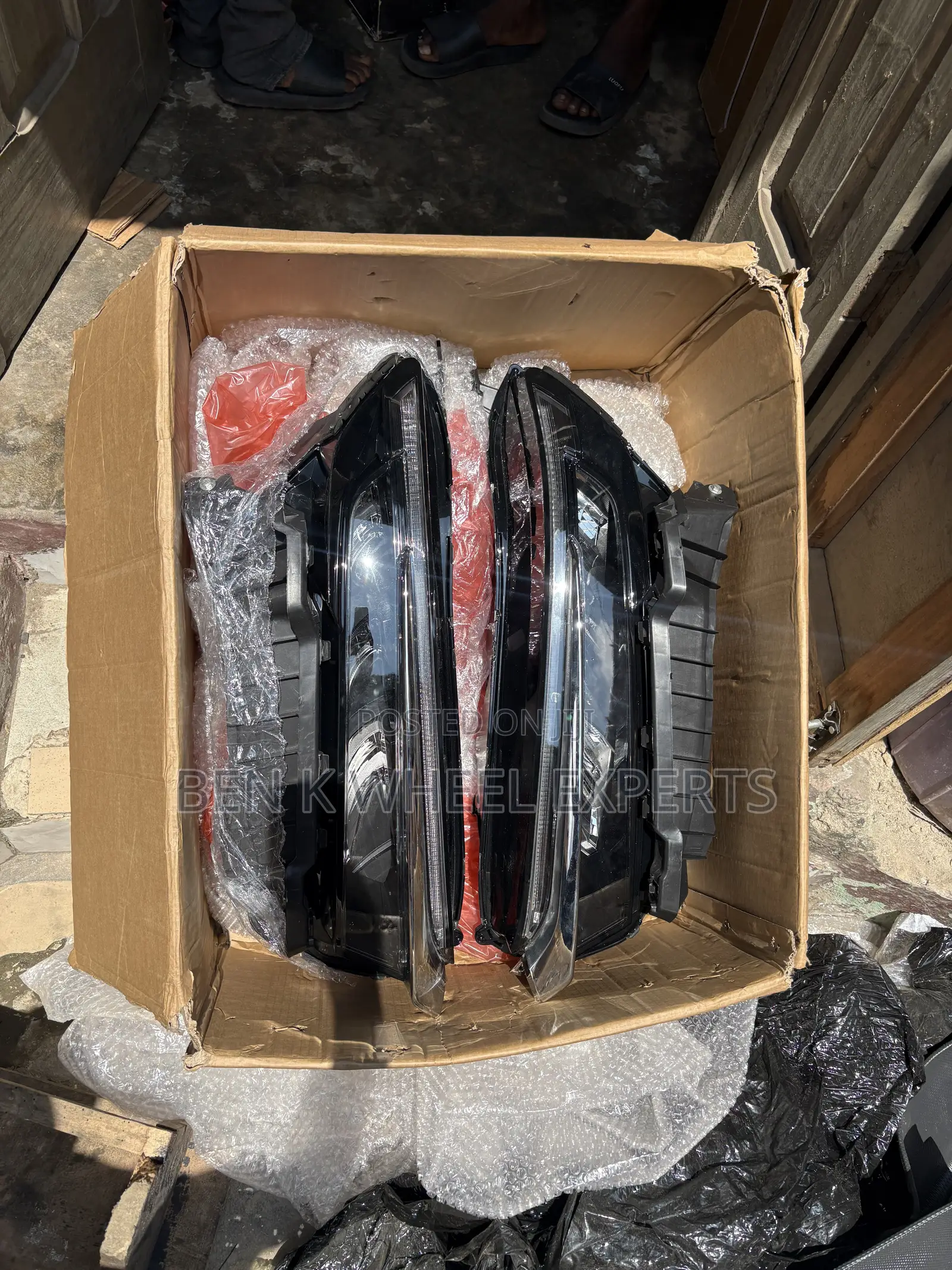 Headlight Honda CR-V 2023-26
