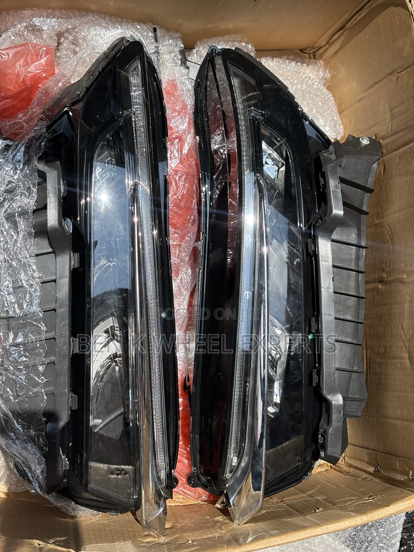 Headlight Honda CR-V 2023-26
