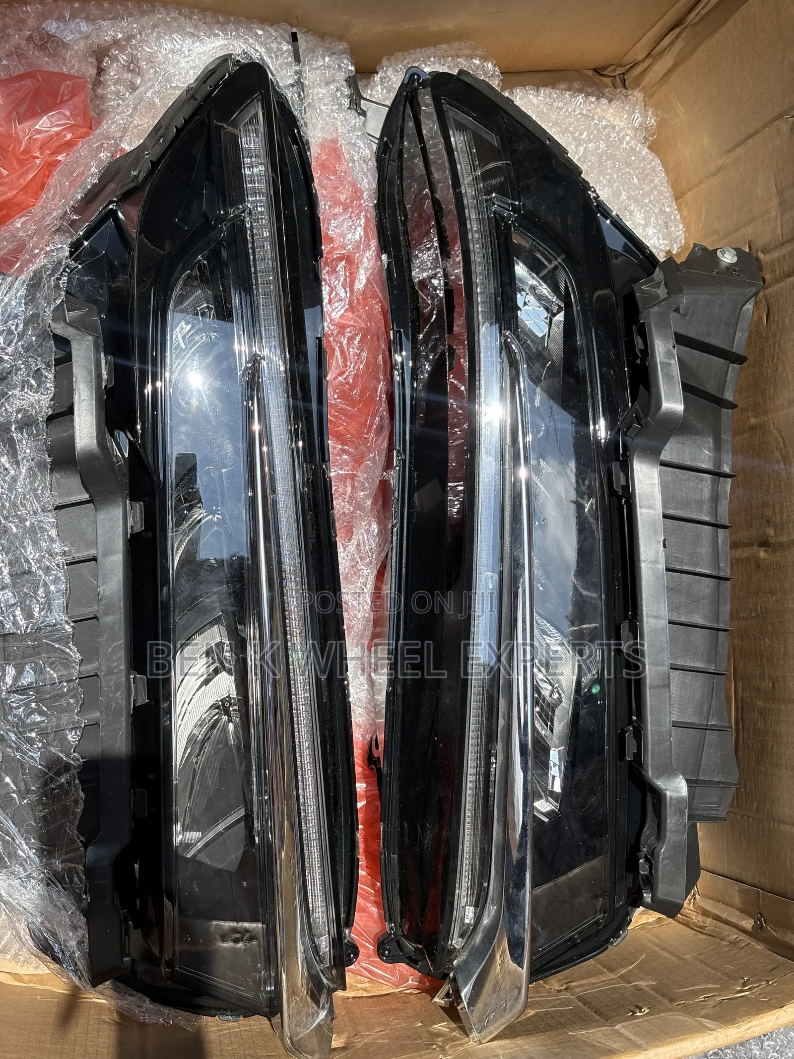 Headlight Honda CR-V 2023-26