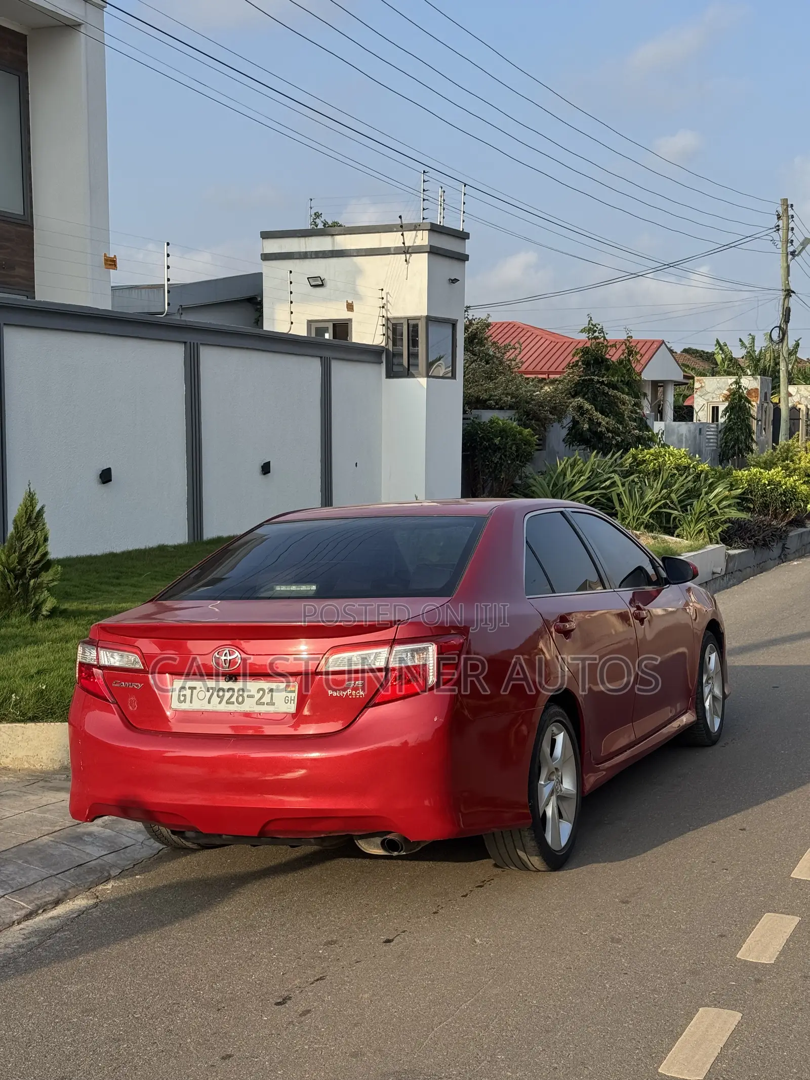 Toyota Camry SE 4dr Sedan w/Prod. End 11/13 (2.5L 4cyl 6A) 2014 Red