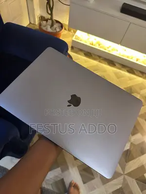 Laptop Apple MacBook Pro 2020 8GB Intel Core i5 SSD 256GB