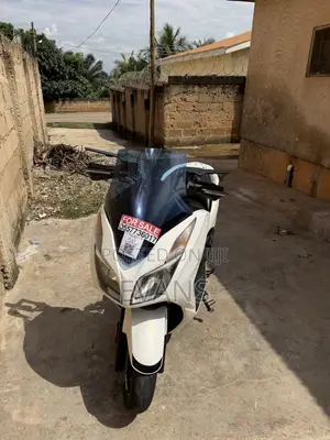 Honda Forza 2024 White